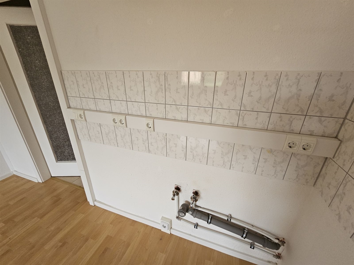 EG-Gewerbefläche in Halle-Süd: 24,2 m² bis 121 m² - Foto 1