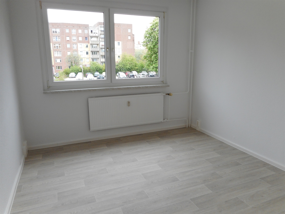 Helle 3-Raum-Wohnung mit Balkon – zentral gelegen und bald noch komfortabler ! - Foto 3
