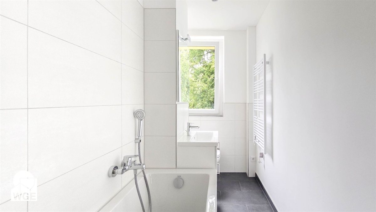Wohnen über den Dächern: Charmantes 3-Zimmer-Zuhause für Paare und kleine Familien! - Photo 2