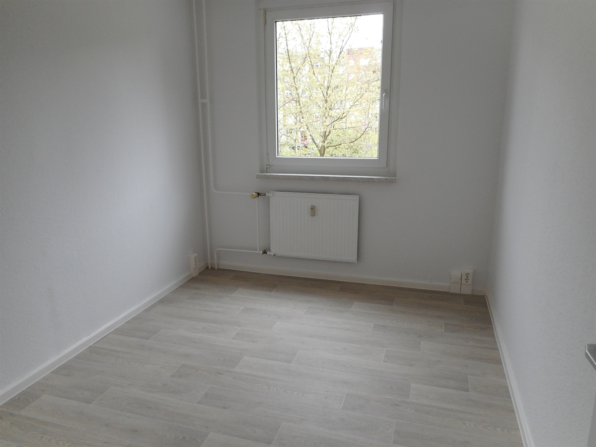 Helle 3-Raum-Wohnung mit Balkon – zentral gelegen und bald noch komfortabler ! - Foto 4