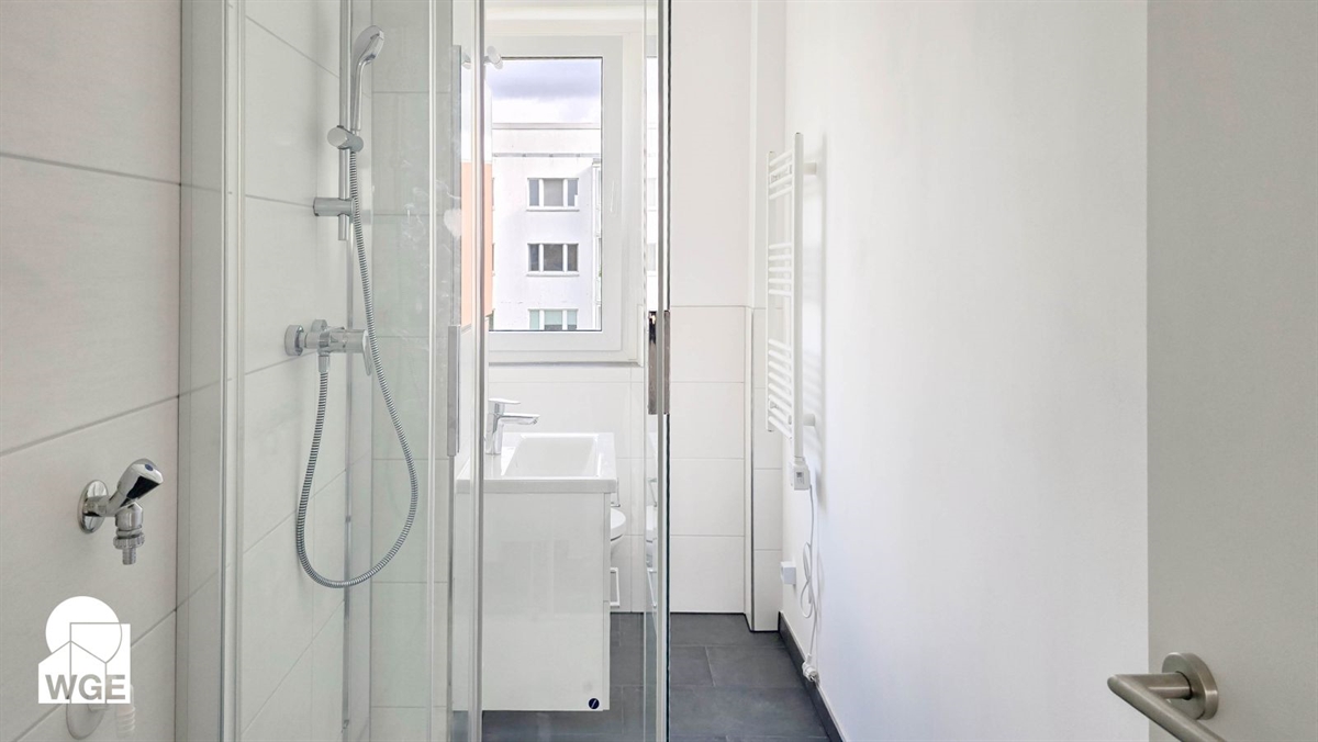 Ganz oben durchatmen: Lichtdurchflutete 3-Zimmer-Wohnung mit unverbaubarem Weitblick! - Photo 2