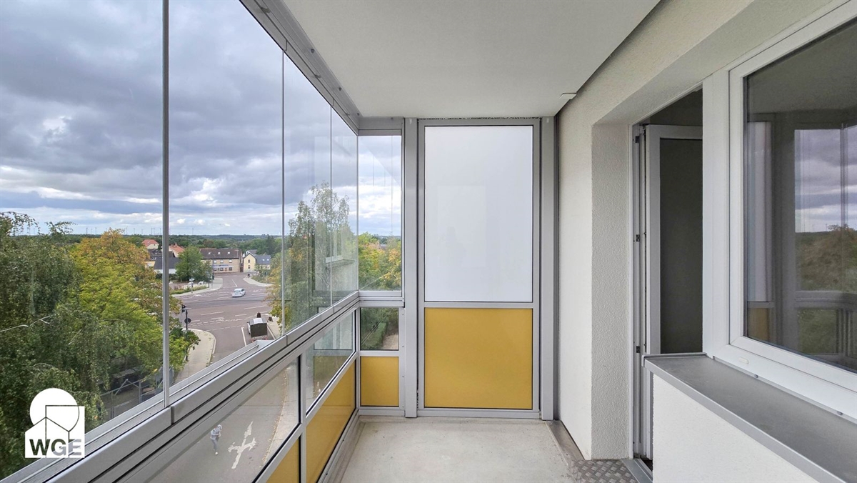 Weitblick inklusive: Frisch renoviertes Wohlfühldomizil im 4. Obergeschoss - Photo 3